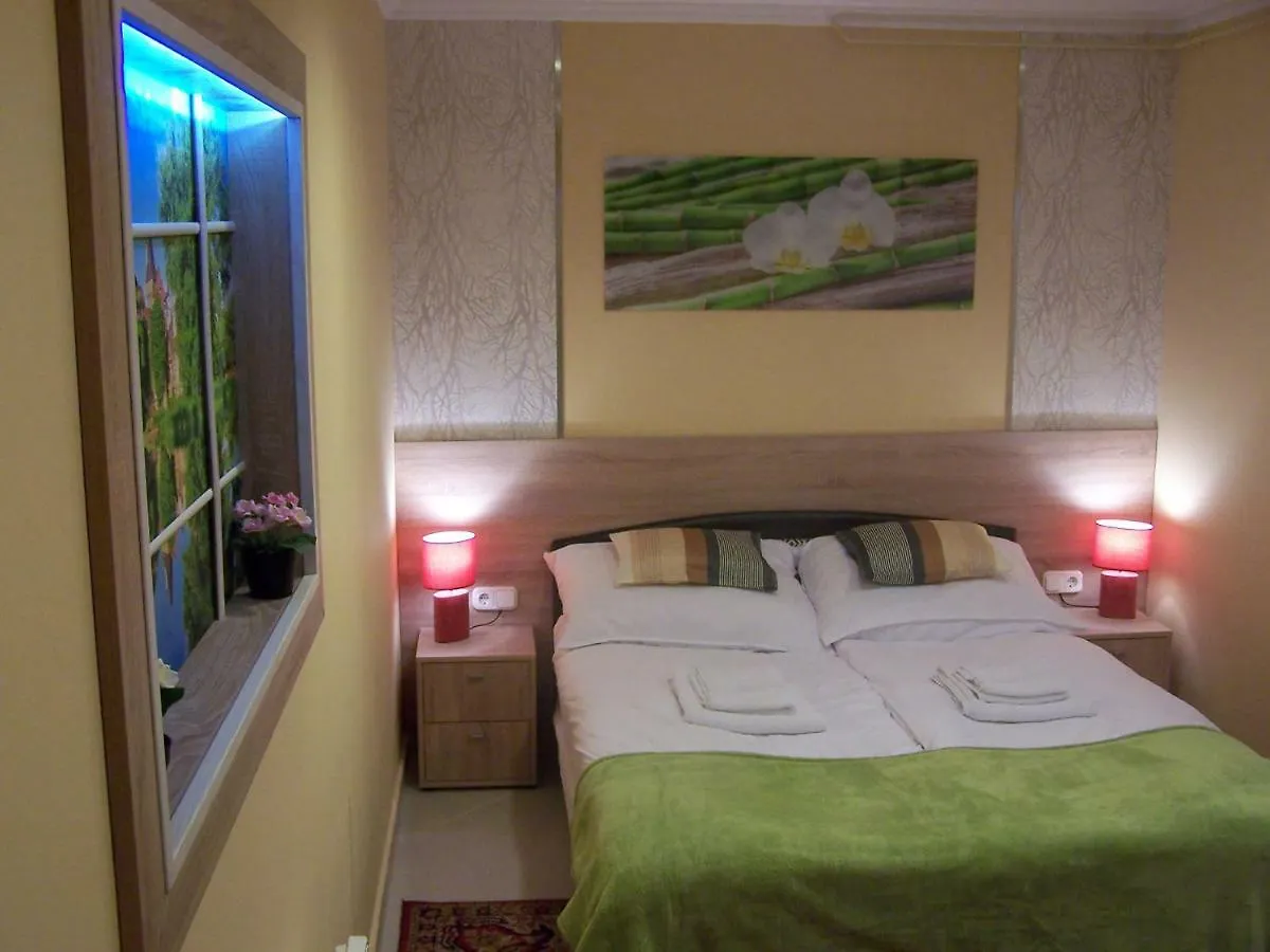 Orchidea Central Apartment Budapest 0*,